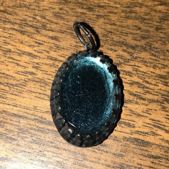 Blue gem Black Oval Pendant - Picture 4 of 14